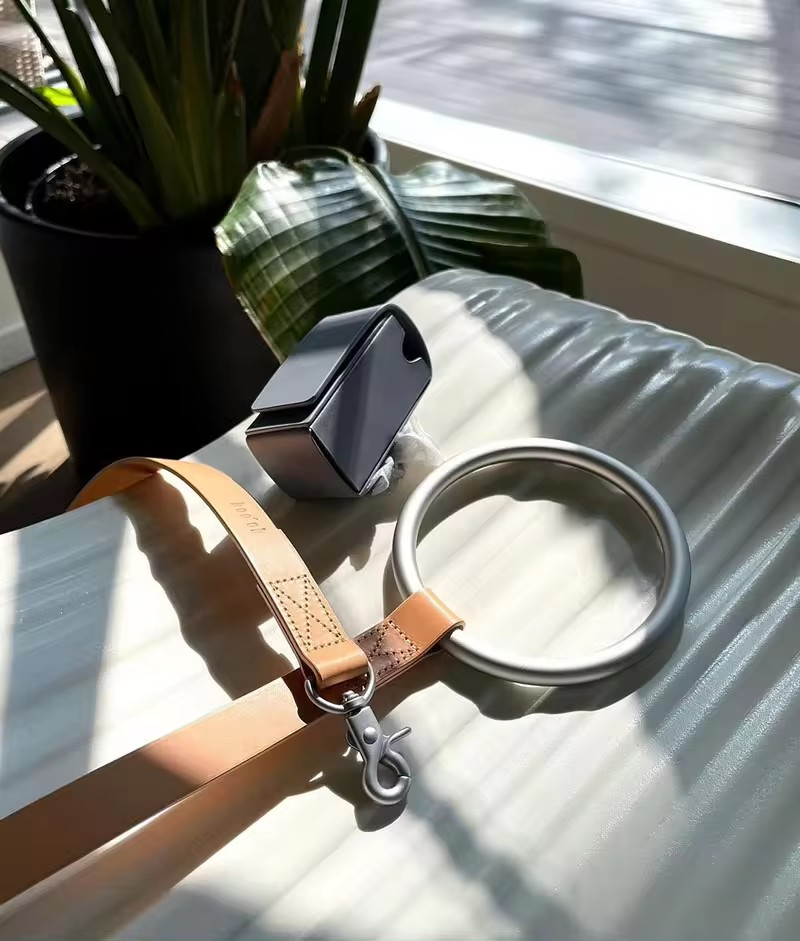 Dog leash collar set with metal ring holder