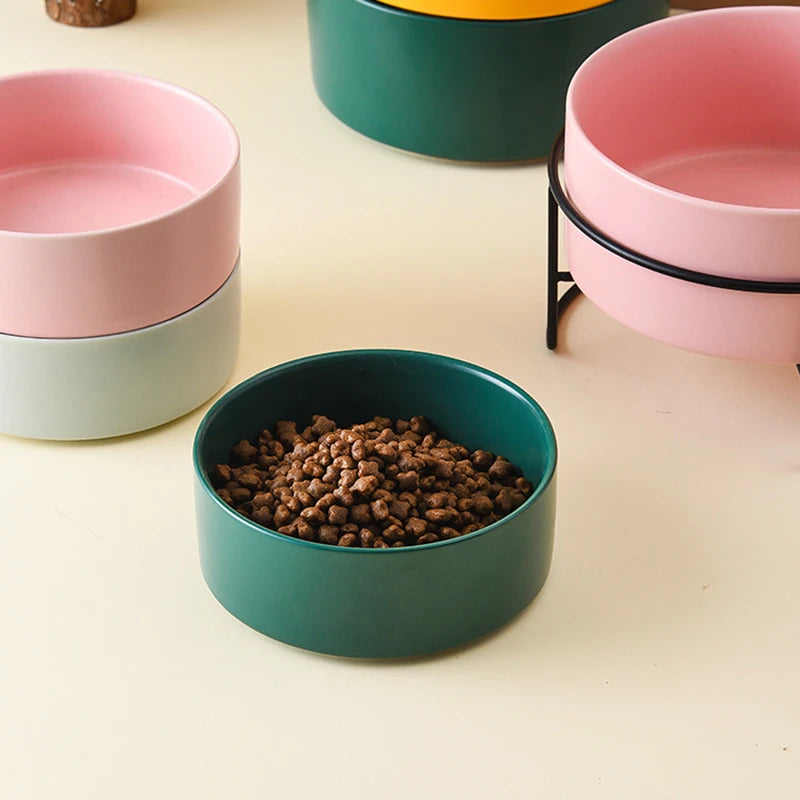 Dog bowl in ceramic with elevated metal stand
